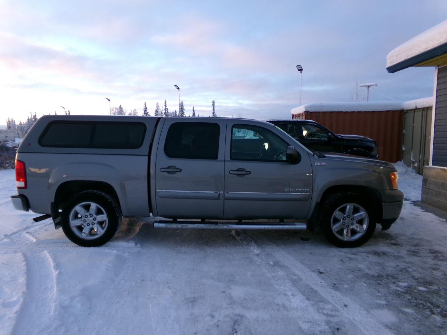 2012 Grey /Black GMC Sierra 1500 SLT Crew Cab 4WD (3GTP2WE70CG) with an 5.3L V8 OHV 16V FFV engine, 6-Speed Automatic transmission, located at 2630 Philips Field Rd., Fairbanks, AK, 99709, (907) 458-0593, 64.848068, -147.780609 - Photo#2